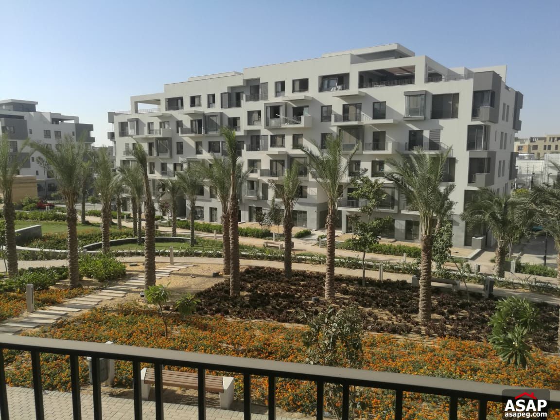 Apartment with Garden for Sale in Eastown Compound Apartment with Garden for Sale in Eastown Compound