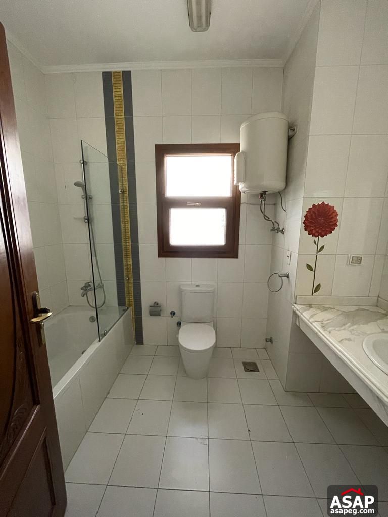 Stand Alone with Swimming Pool for Rent in Katameya Heights