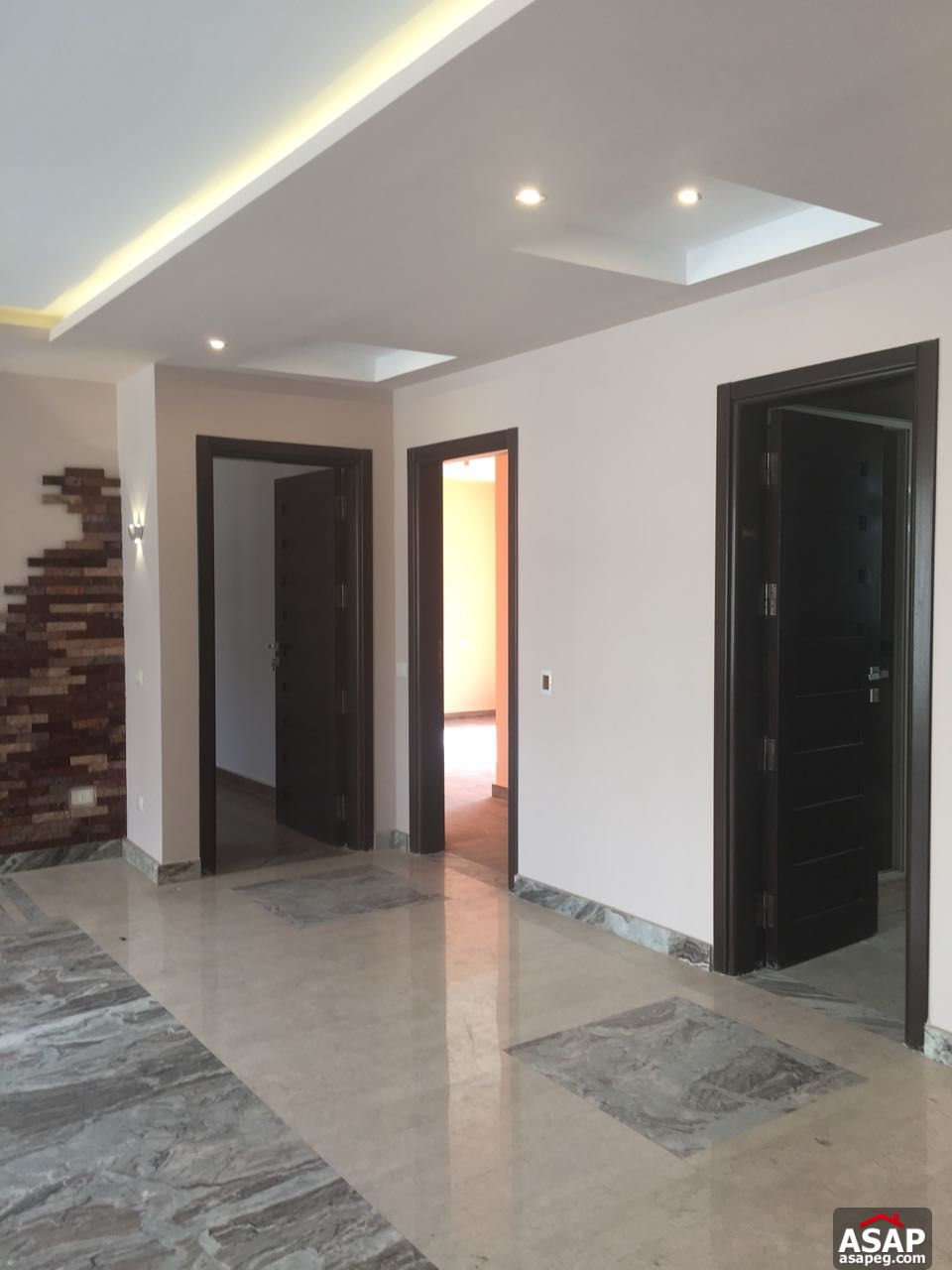 Apartment for Rent in Village Gate