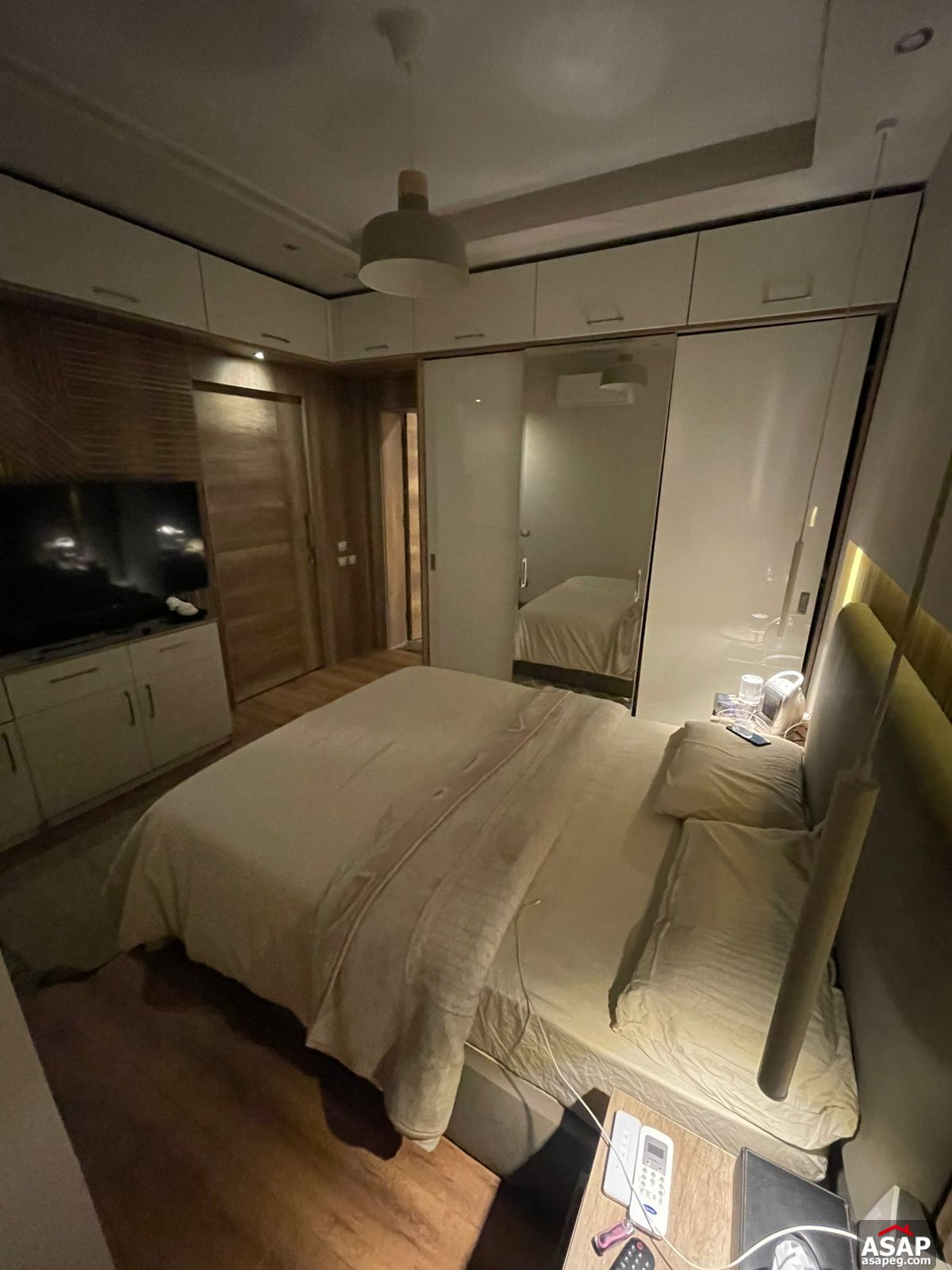 Studio with Garden for Sale in Regent's Park Studio with Garden for Sale in Regent's Park