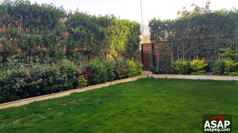 Villa with Garden for Rent in Allegria Villa with Garden for Rent in Allegria