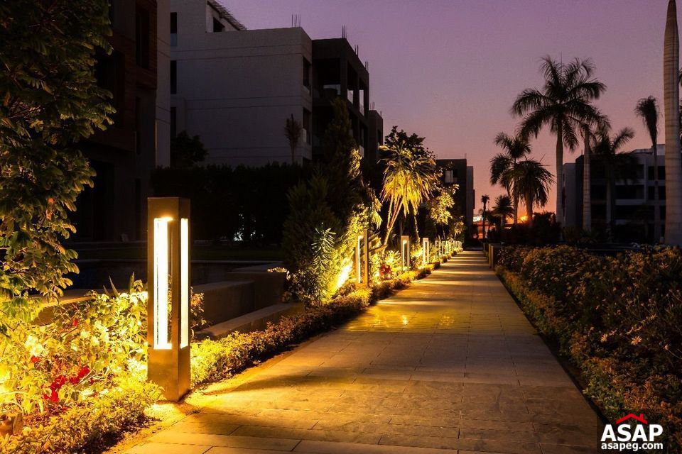 Apartment with Pool for Rent in Silver Palm Compound