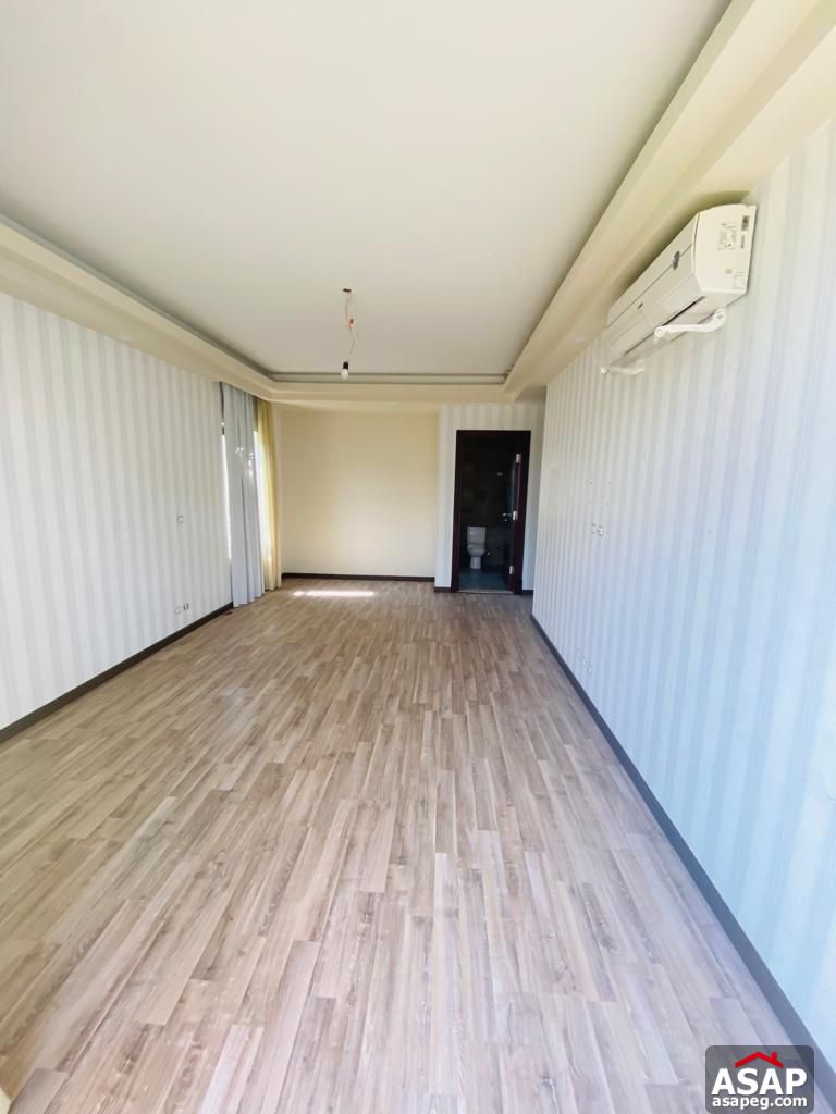 Apartment for Rent in the WaterWay Apartment for Rent in the WaterWay