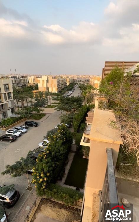 Triplex for Rent in Eastown Compound Triplex for Rent in Eastown Compound