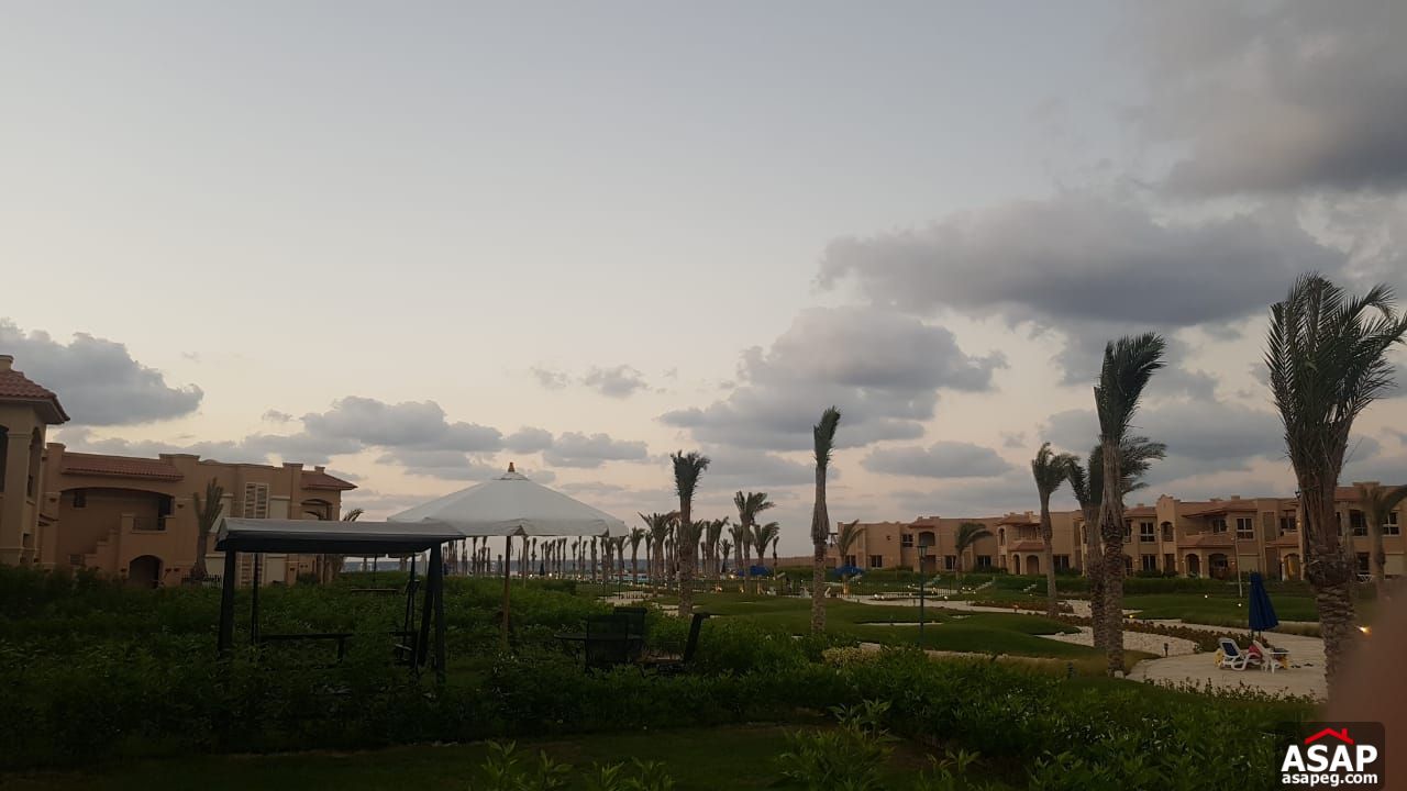 Twin House for Sale in La Vista Bay Twin House for Sale in La Vista Bay