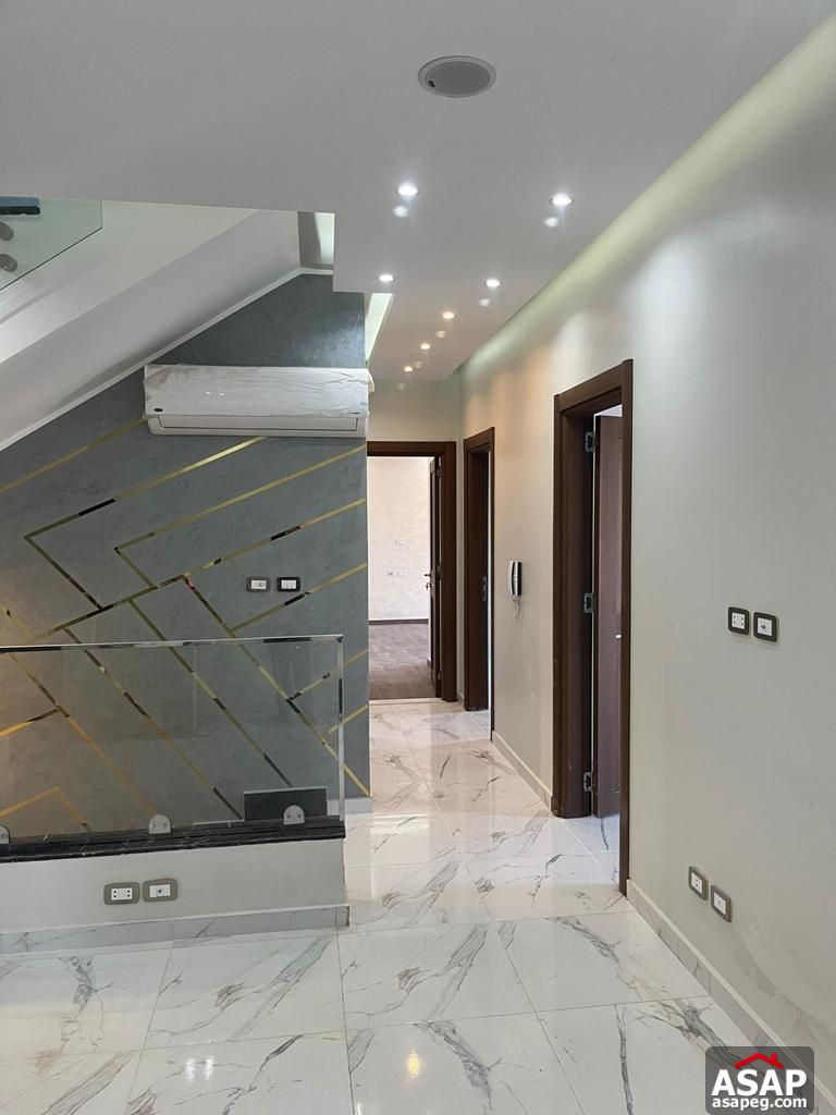 Triplex for Rent in Eastown Compound Triplex for Rent in Eastown Compound