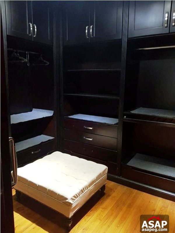 Villa with Big Garden for Rent in Sheikh Zayed Villa with Big Garden for Rent in Sheikh Zayed