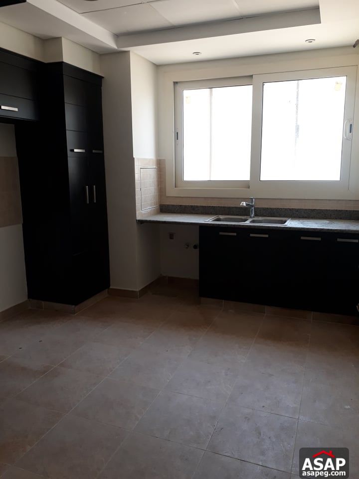 Duplex with Garden for Rent in Uptown Cairo