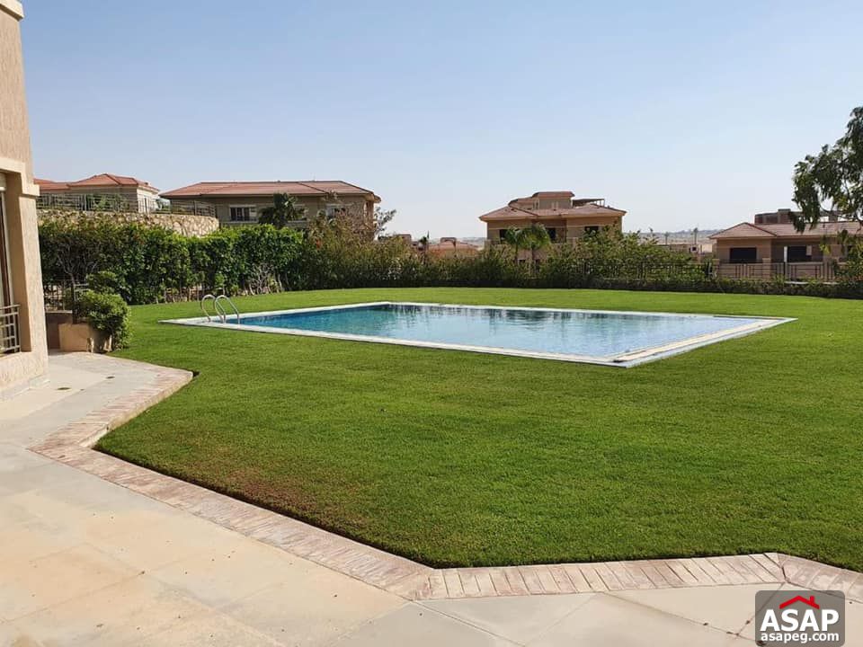 Villa with Swimming Pool for Rent in Karma Heights
