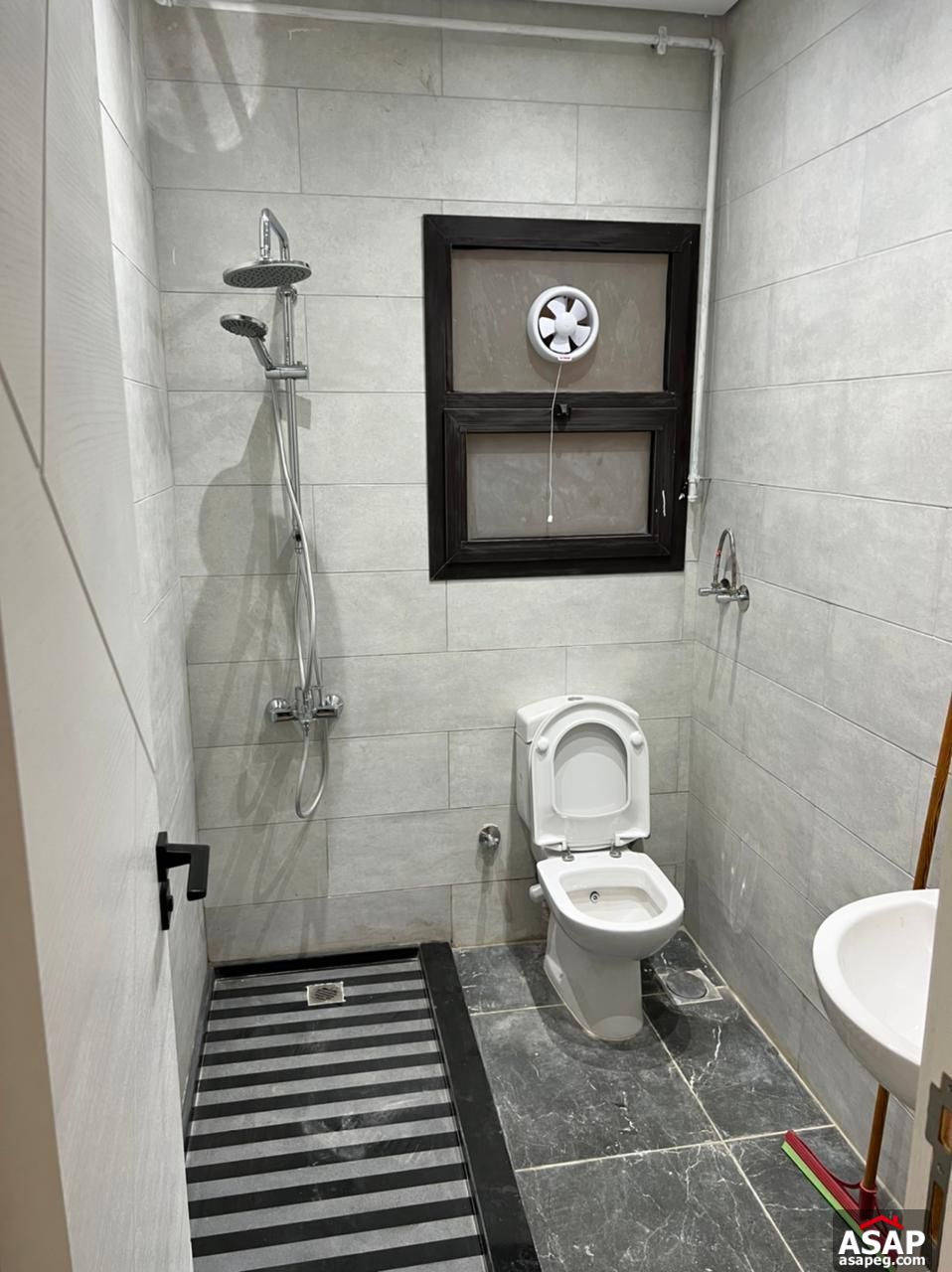 Ground Floor for Rent in Eastown