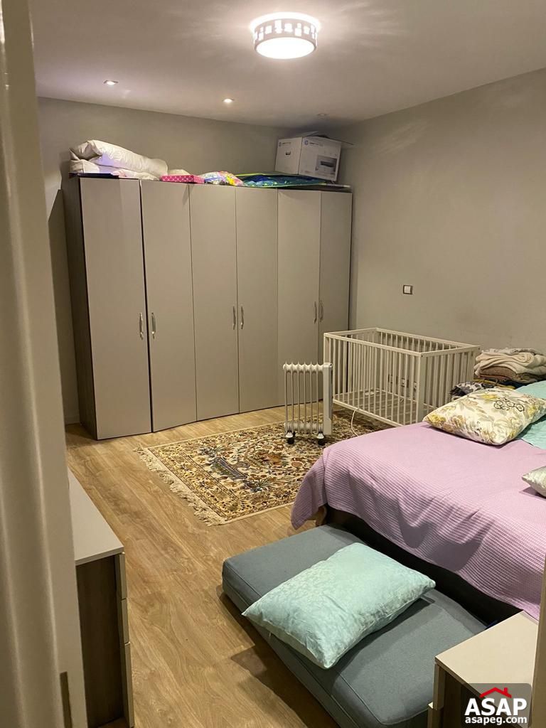 Apartment with Lake View for Rent in the WaterWay Apartment with Lake View for Rent in the WaterWay