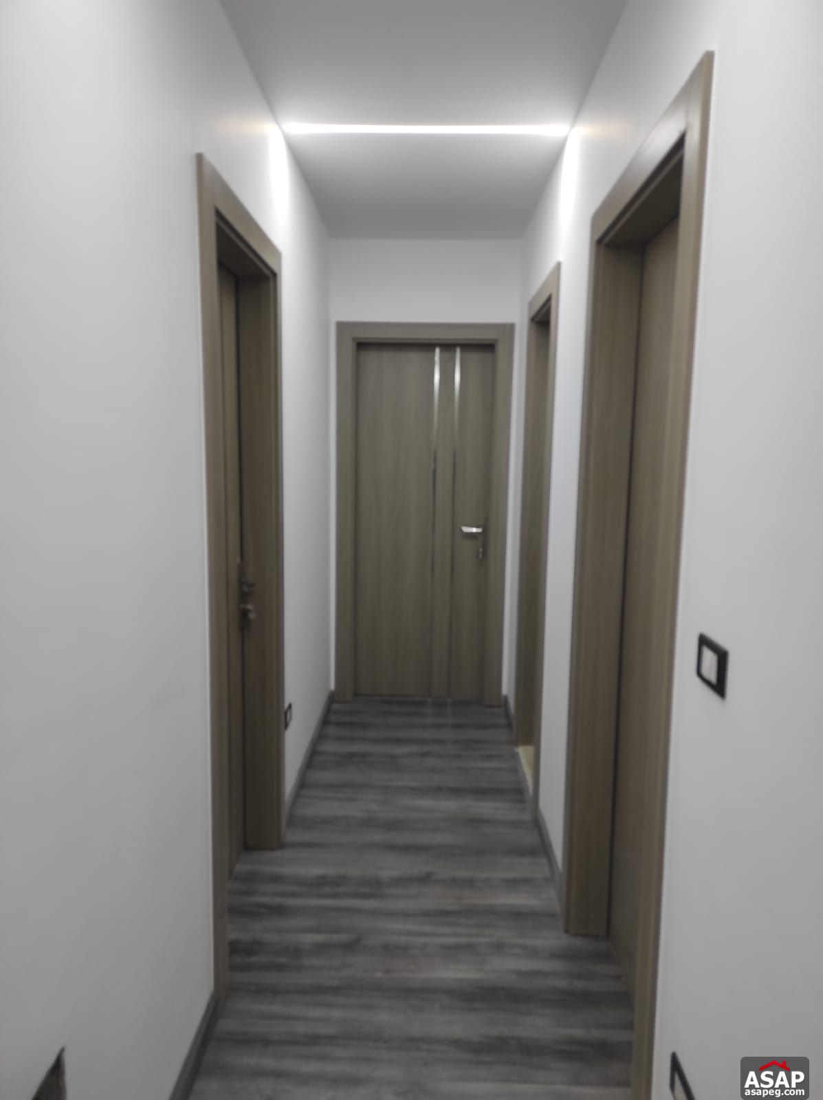 Semi Furnished Apartment for Rent in Hyde Park