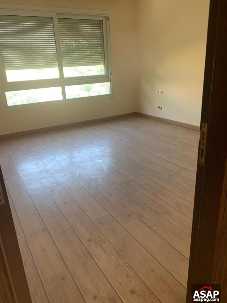 Stand Alone with Swimming Pool for Sale in Lake View Stand Alone with Swimming Pool for Sale in Lake View