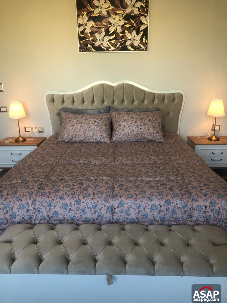 Furnished Studio for Rent in Village Gate