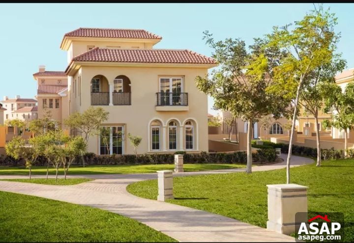 Villa for Sale in Hyde Park Compound Villa for Sale in Hyde Park Compound