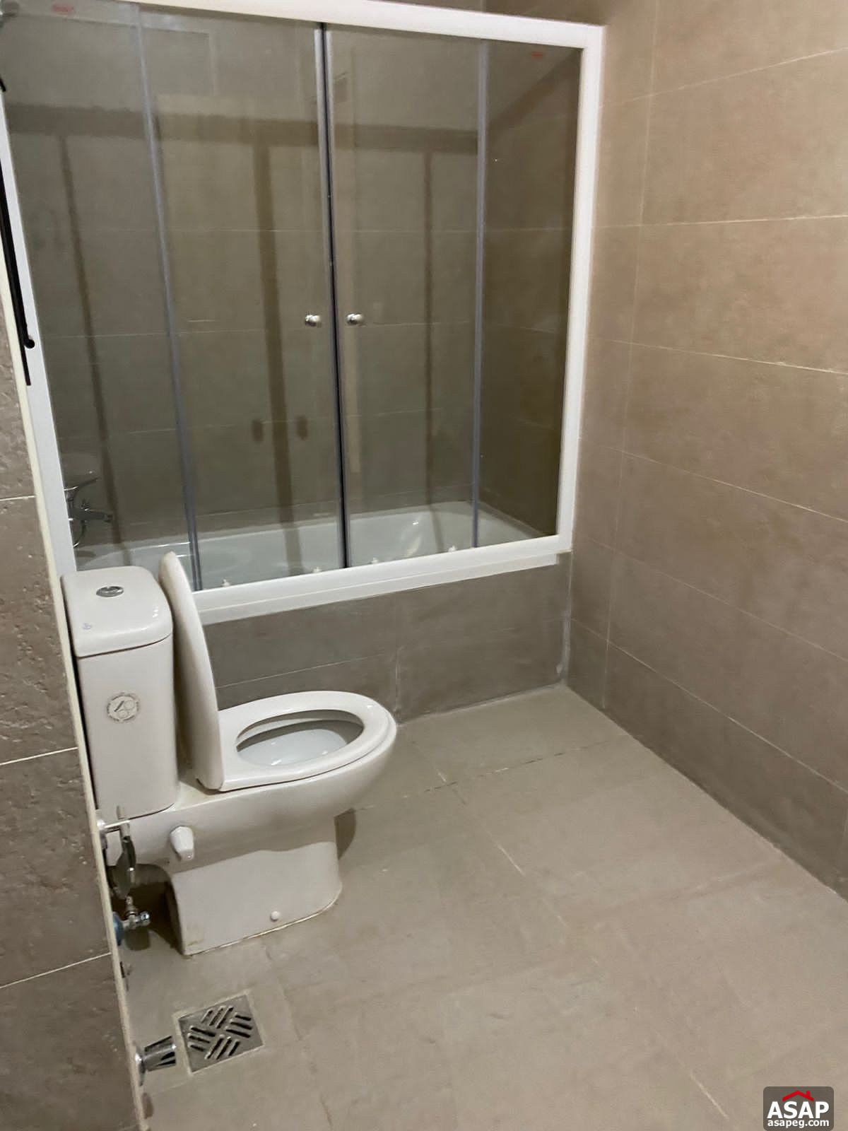 Apartment for Rent in Fifth Square Apartment for Rent in Fifth Square