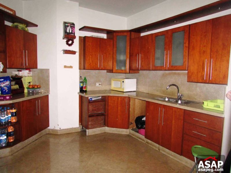 Villa with Pool for Rent in Lake View Villa with Pool for Rent in Lake View