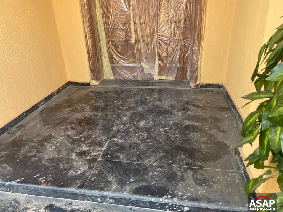 Town House for Rent in Les Rois Town House for Rent in Les Rois