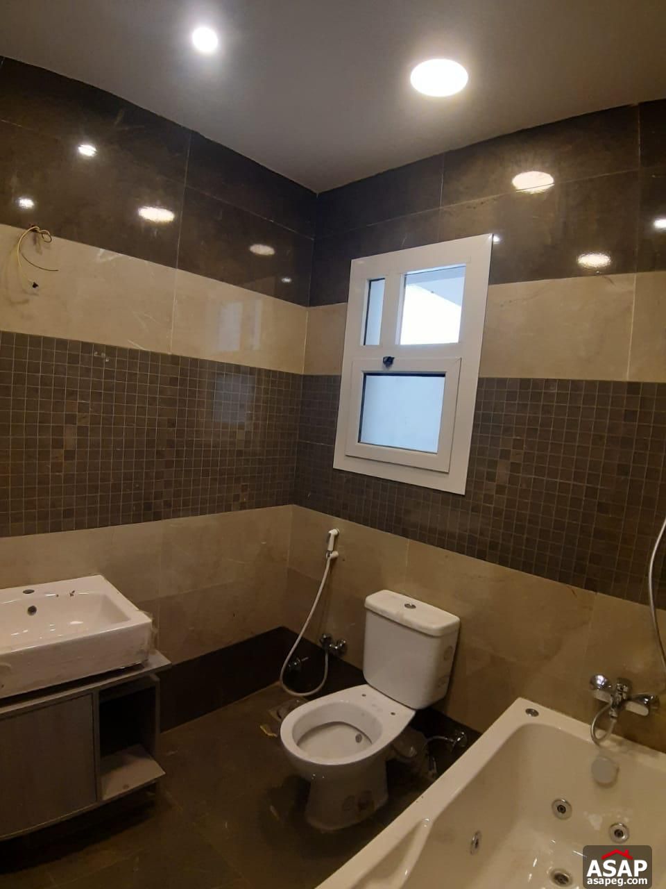 Villa for Rent in Hyde Park