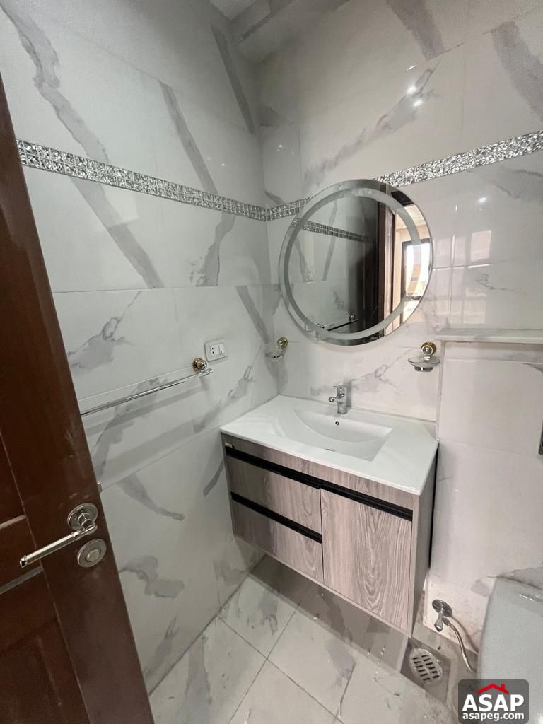 Triplex for Rent in Eastown Compound Triplex for Rent in Eastown Compound