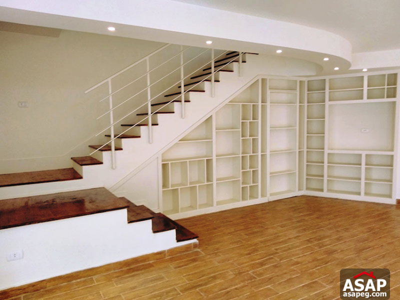 Twin House with Big Garden in Utopia Compouned - 6 October Twin House with Big Garden in Utopia Compouned - 6 October