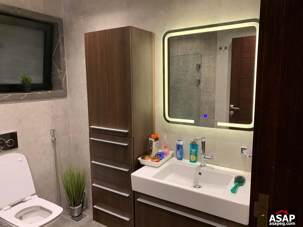 Ultra Modern Apartment for Rent in The WaterWay