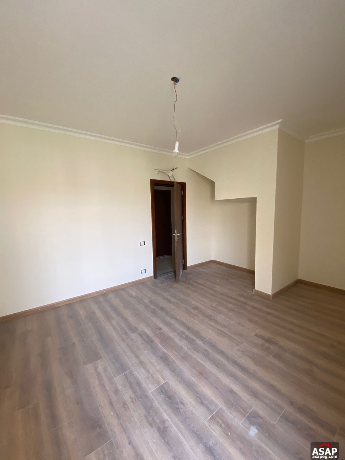 Penthouse with Lake View for Sale in Regents Park