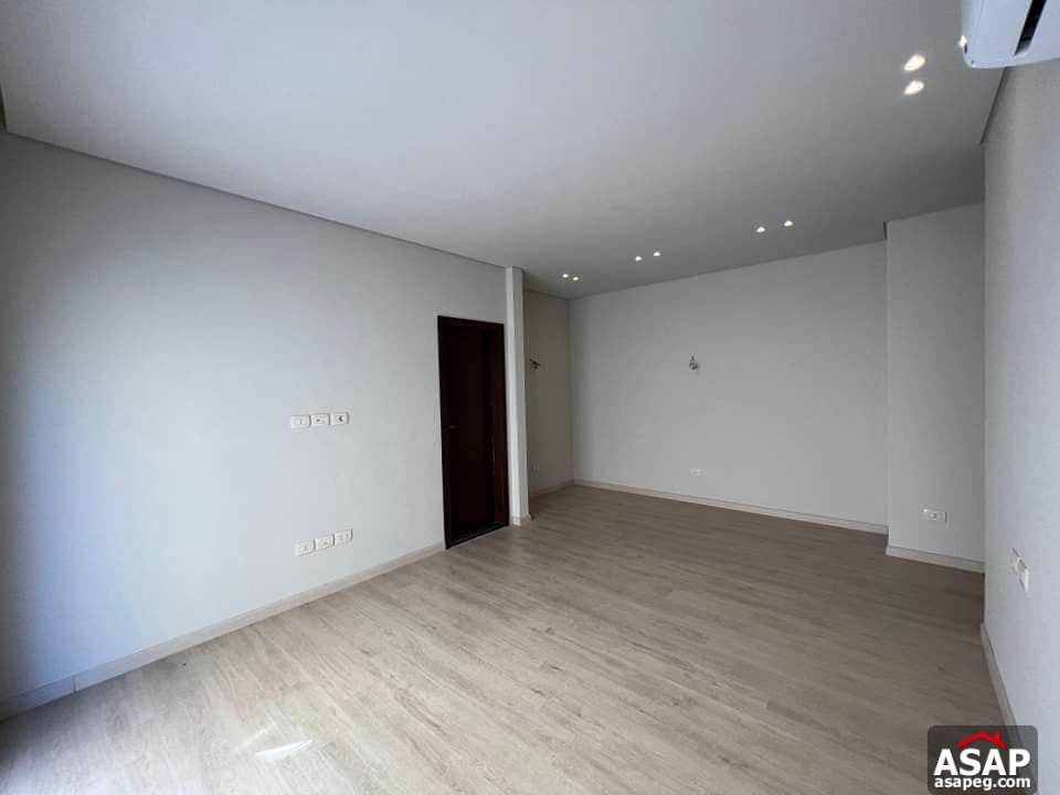 Ground Floor with Pool for Rent in Lake View Residence Ground Floor with Pool for Rent in Lake View Residence