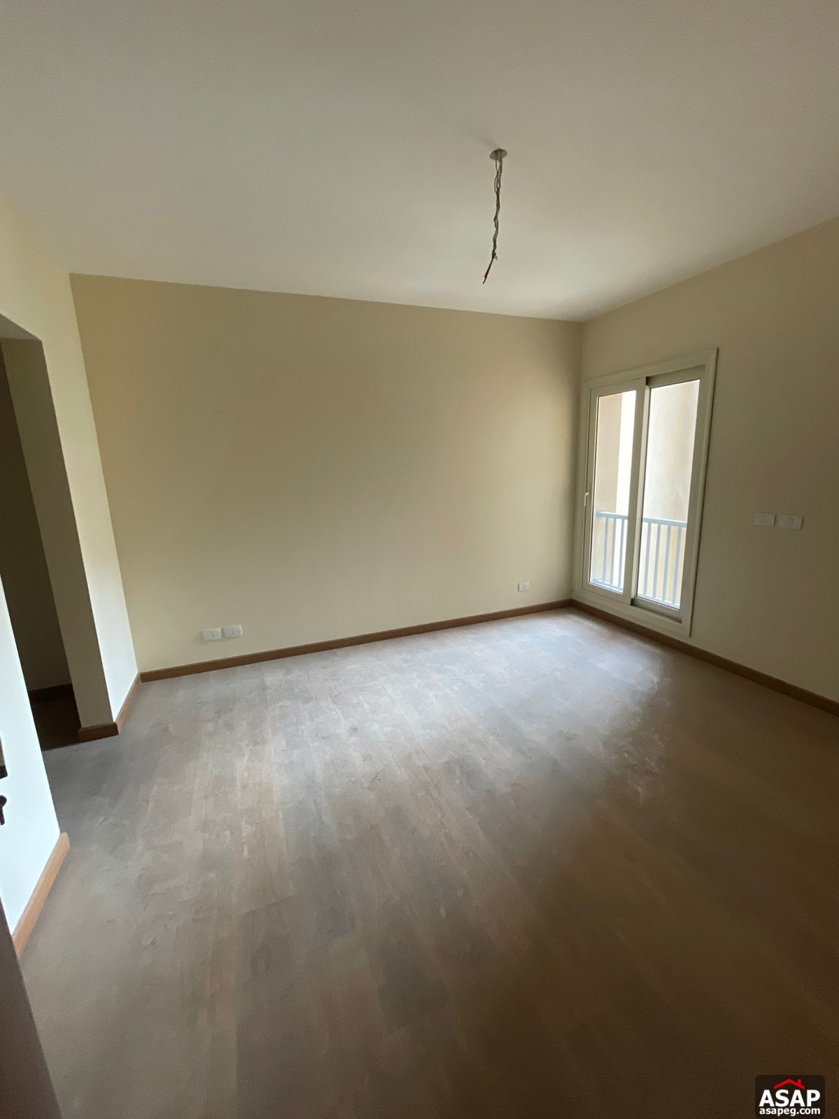 Ground Floor for Sale in 90 Avenue Ground Floor for Sale in 90 Avenue