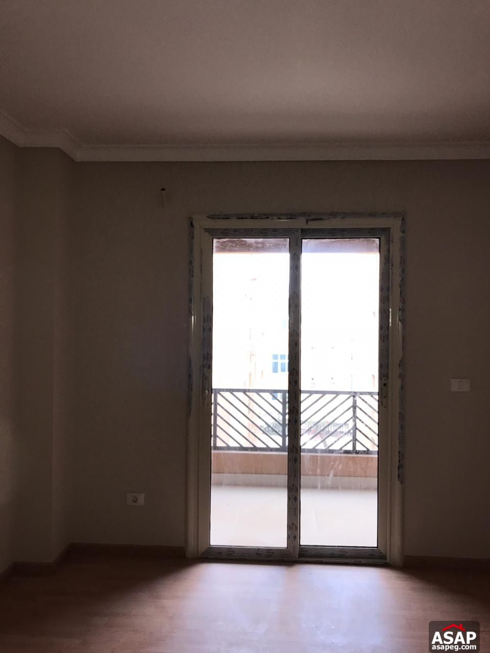 Apartment with Kitchen for Sale in Highland Park Compound Apartment with Kitchen for Sale in Highland Park Compound