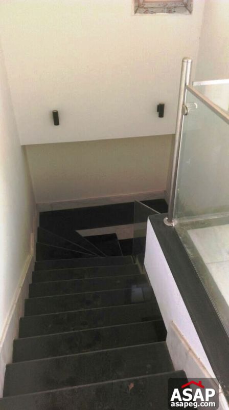 Town House for Rent in Allegria