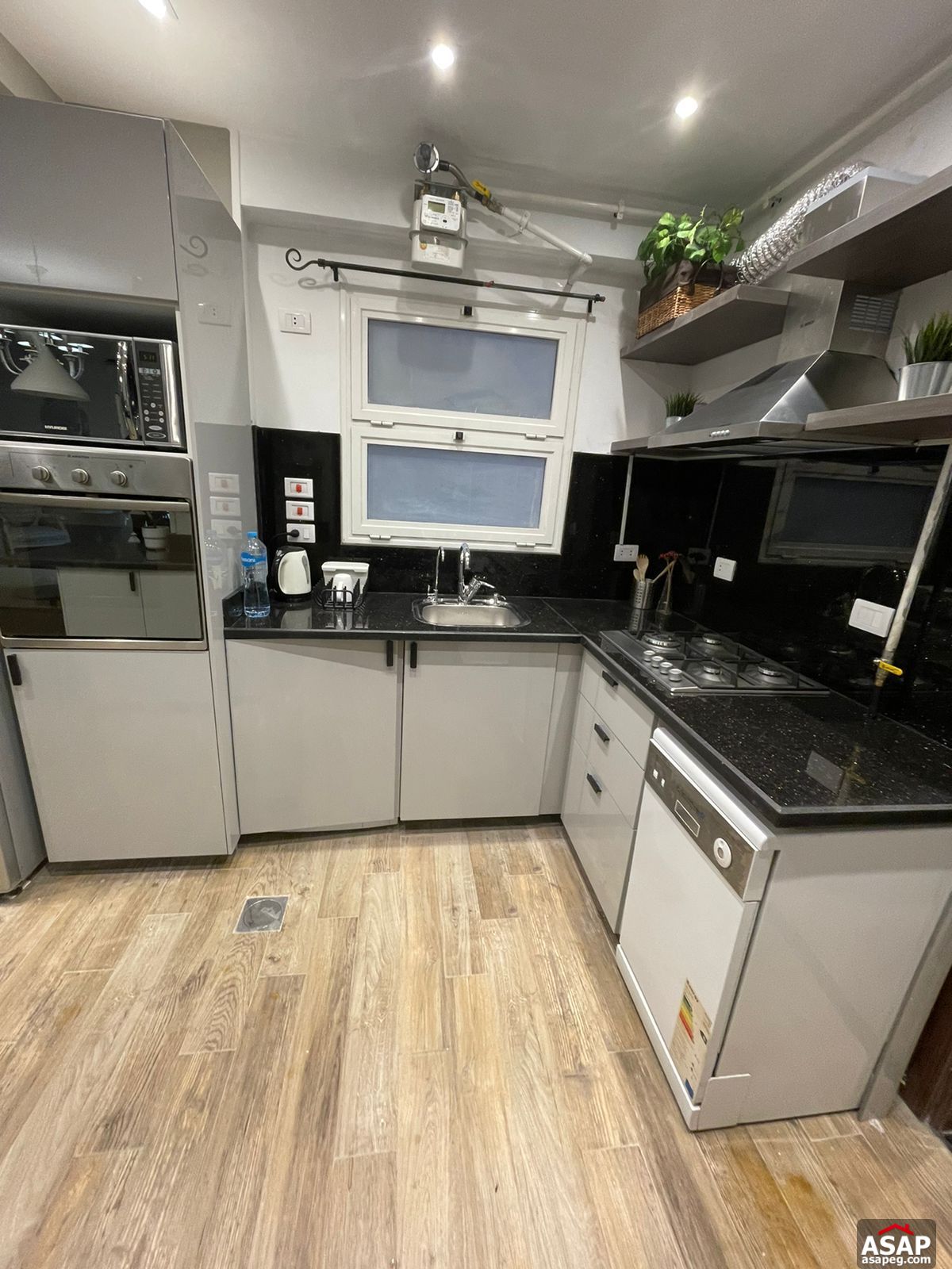 Studio for Rent in Hyde Park Compound Studio for Rent in Hyde Park Compound