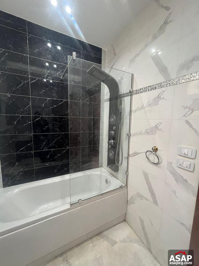 Triplex for Rent in Eastown Compound Triplex for Rent in Eastown Compound