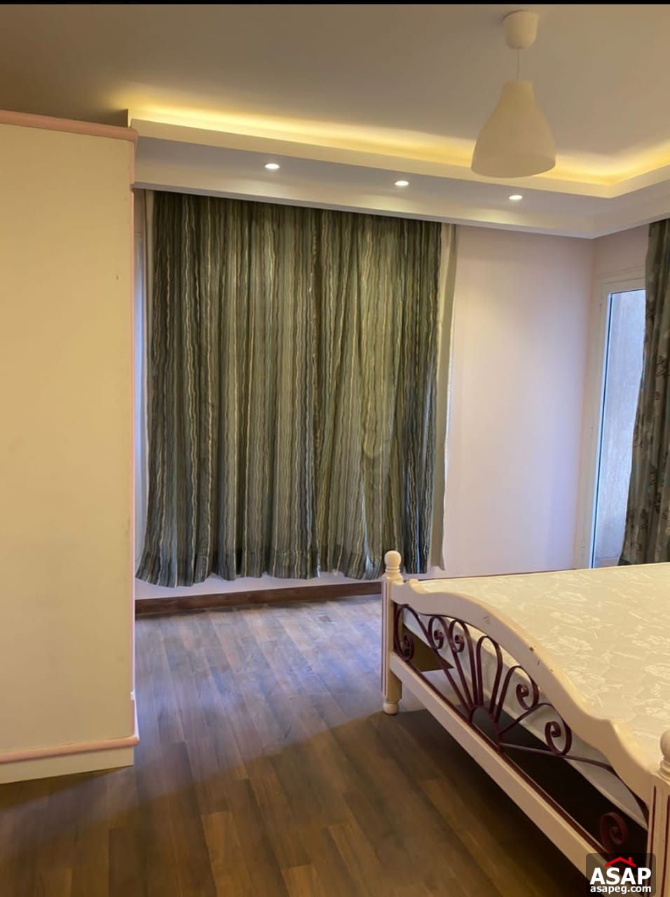 Furnished Flat for Rent in the Square Furnished Flat for Rent in the Square