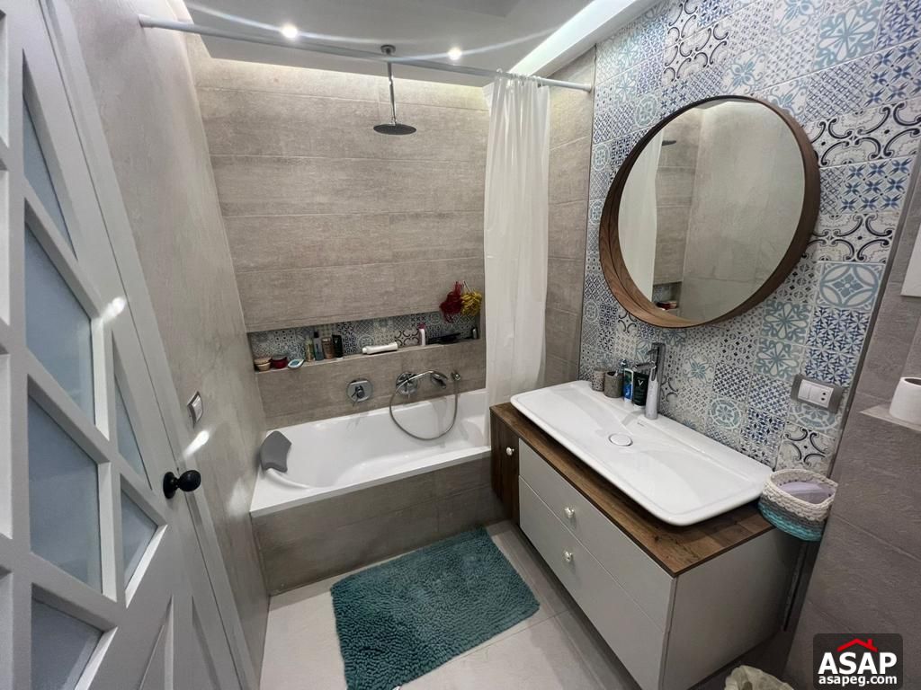 Duplex with Garden for Rent Eastown