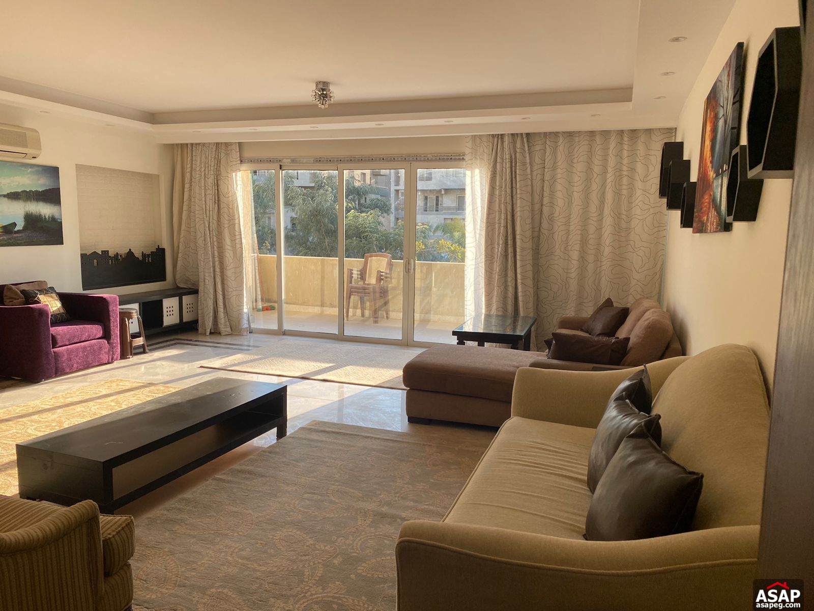 Apartment for Rent in the Square Apartment for Rent in the Square