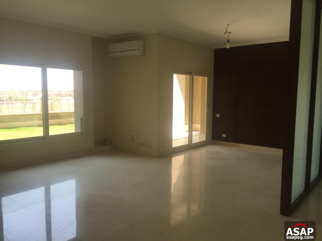 Apartment with Private Garden in The Village Palm Hills