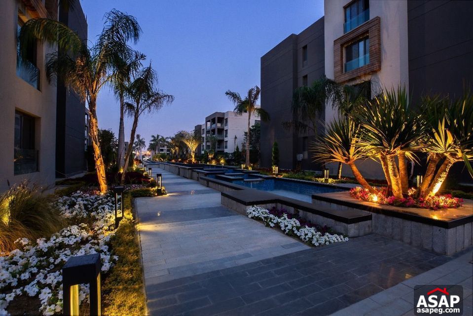 Apartment with Pool for Rent in Silver Palm Compound