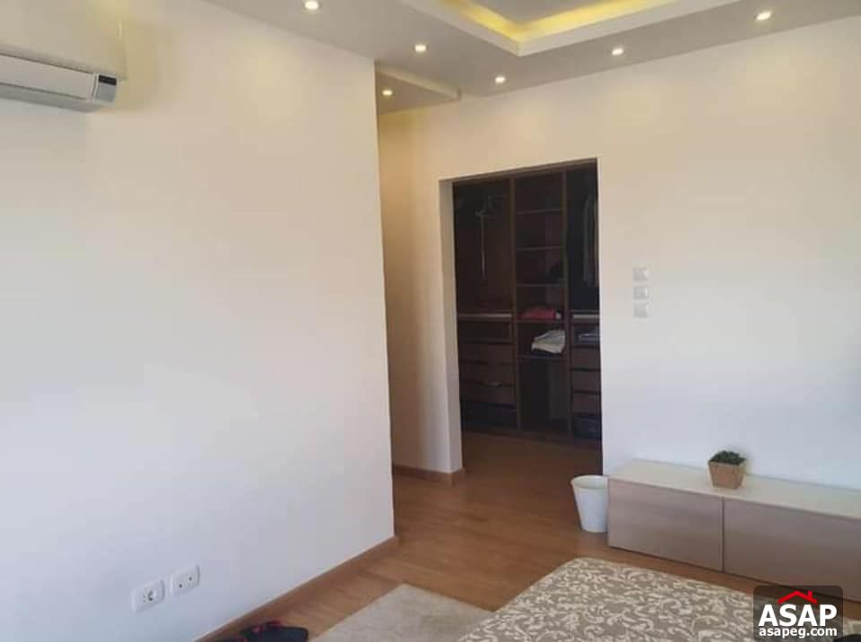 Duplex with Garden for Rent in Eastown Duplex with Garden for Rent in Eastown