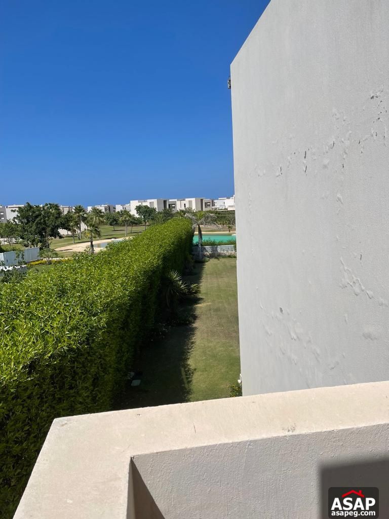 Finished Villa with Lake View for Sale in Hacienda Bay Finished Villa with Lake View for Sale in Hacienda Bay