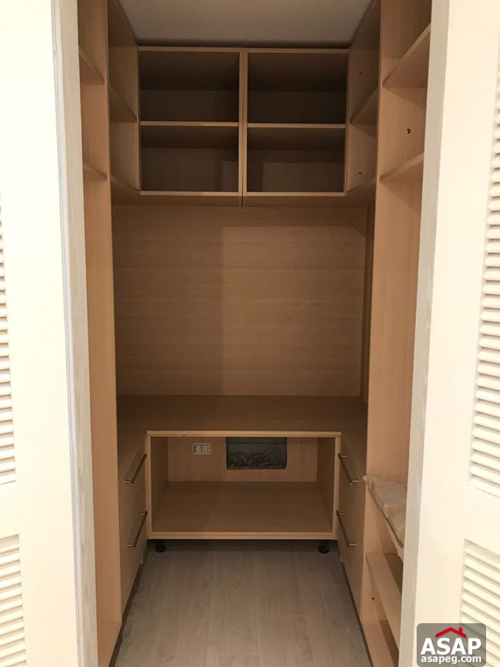 Duplex with Garden for Rent in Eastown Duplex with Garden for Rent in Eastown