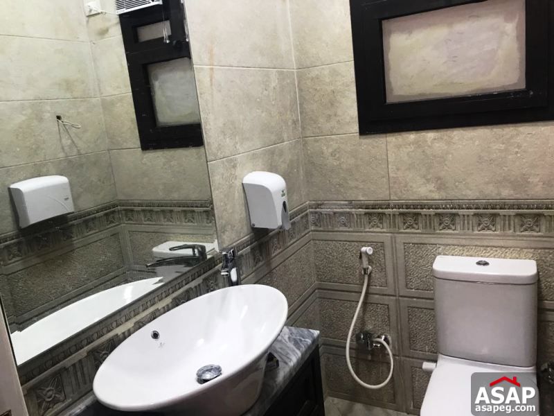 Apartment with Garden for Rent in Eastown Apartment with Garden for Rent in Eastown