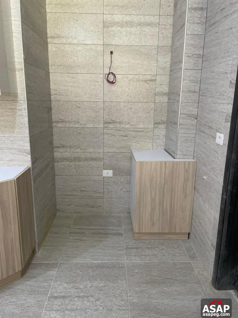 Duplex with Garden for Sale in Village Avenue Duplex with Garden for Sale in Village Avenue