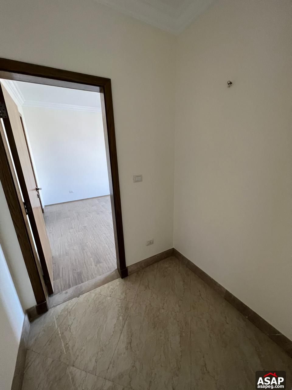 Semi Furnished Apartment for Rent in Eastown