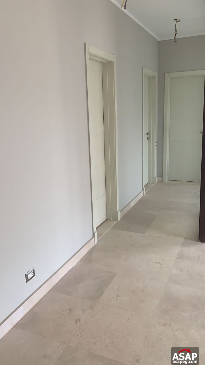 Apartment for Rent in Village Gate Apartment for Rent in Village Gate