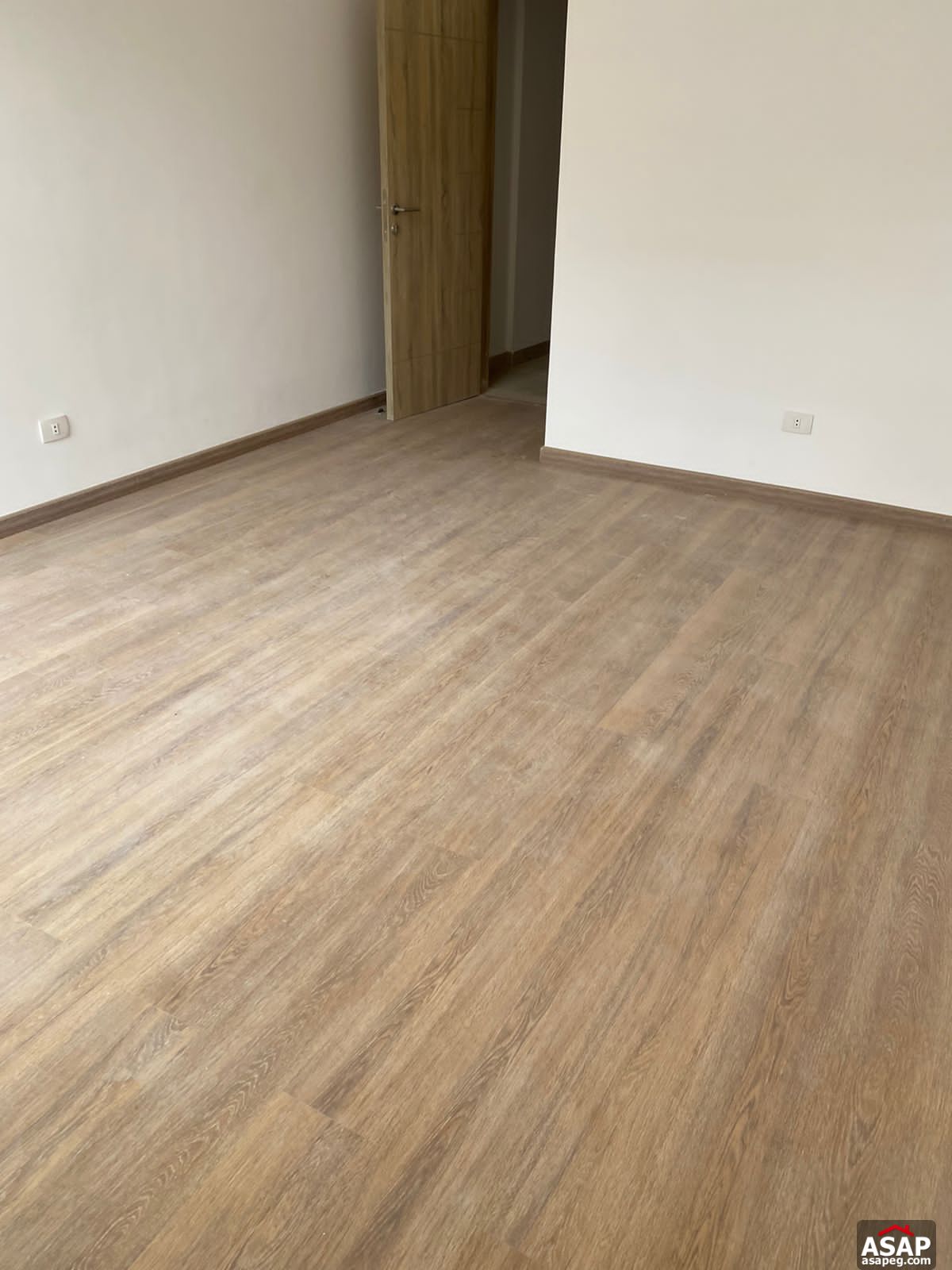 Apartment for Rent in Fifth Square Apartment for Rent in Fifth Square