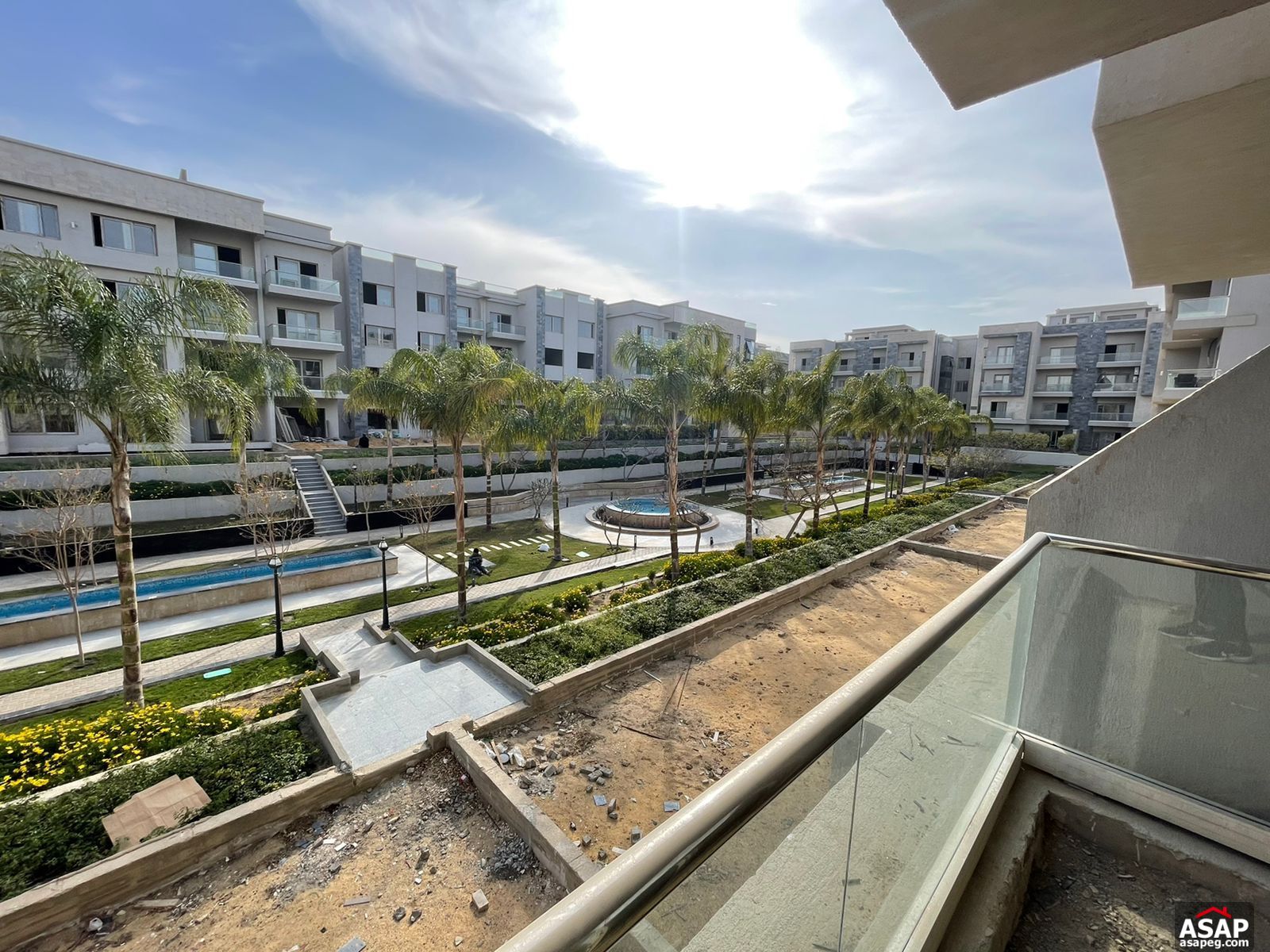 Apartment with Lake View for Sale in Galleria Moon Valley Apartment with Lake View for Sale in Galleria Moon Valley