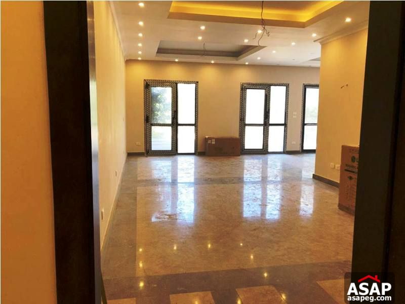 Apartment with Garden for Rent in Westown Apartment with Garden for Rent in Westown