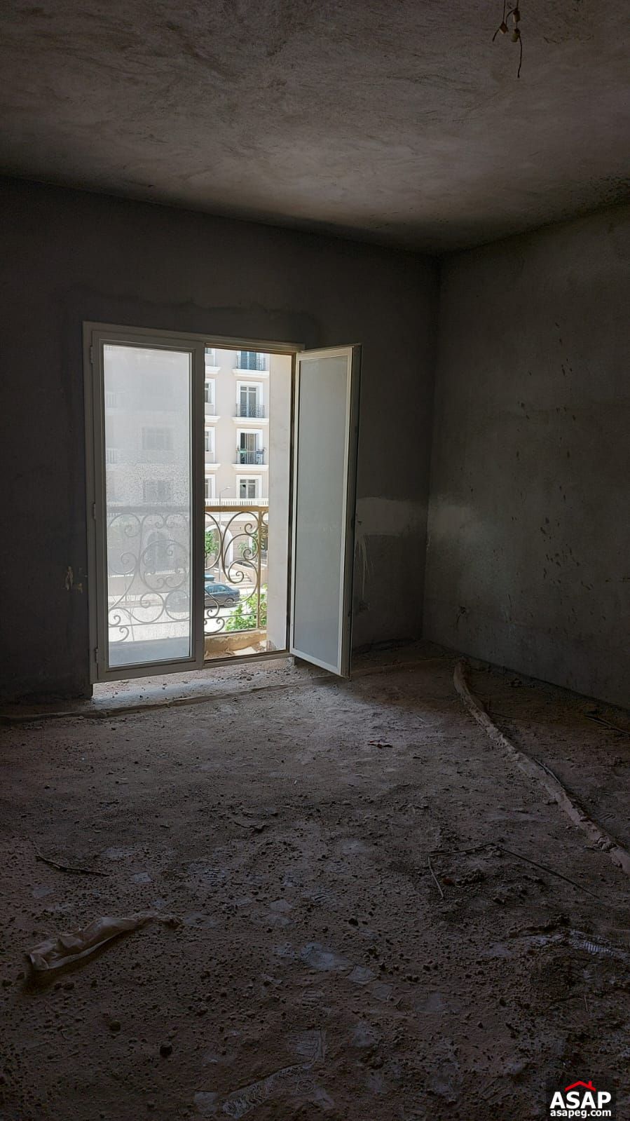 Studio for Sale in Hyde Park Compound Studio for Sale in Hyde Park Compound