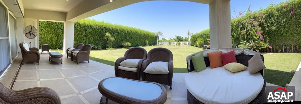 Finished Villa with Lake View for Sale in Hacienda Bay Finished Villa with Lake View for Sale in Hacienda Bay